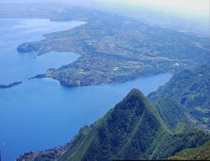 Vista lago aerea